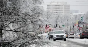 Αρκτικό ψύχος σαρώνει τις ΗΠΑ: Ιστορική χιονοκαταιγίδα με 7 νεκρούς, ακυρώσεις πτήσεων και 1 εκατ. σπίτια χωρίς ρεύμα