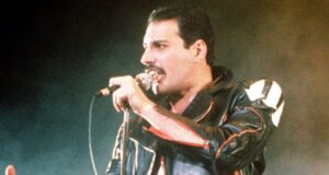 Πέθανε στα 48 της η «κρυφή» κόρη του Φρέντι Μέρκιουρι – Μυστήριο με την ταυτότητά της