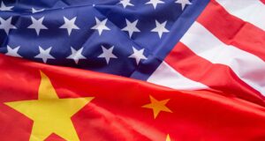 Η Κίνα γυρίζει την πλάτη στο αμερικανικό χρέος – Μια κίνηση με παγκόσμιες επιπτώσεις