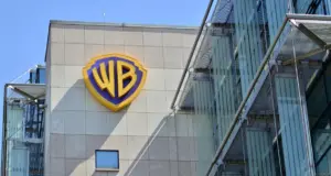 Η Warner Bros απορρίπτει εκ νέου την πρόταση της Paramount και επιμένει στη συμφωνία με το Netflix