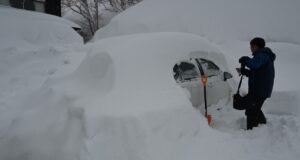 Ιαπωνία: Σφοδρές χιονοπτώσεις στοιχίζουν τη ζωή σε 30 ανθρώπους (βίντεο)