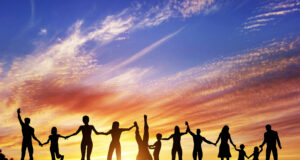 Η επιστήμη αποκαλύπτει γιατί οι πιο έξυπνοι άνθρωποι τείνουν να έχουν λιγότερους φίλους -Λόγοι, χαρακτηριστικά και ένα μοτίβο