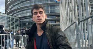 Ο ρωσόφιλος YouTuber-ευρωβουλευτής Φειδίας στήνει ευρωομάδα: Ποιους Έλληνες βολιδοσκοπεί