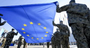 ΕΚ: «Αγοράστε ευρωπαϊκά» για να ενισχυθεί η αμυντική βιομηχανία της Ευρώπης