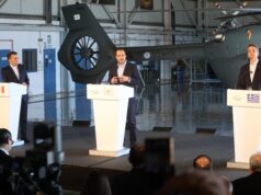 Οποιος επιτίθεται στην Κύπρο, επιτίθεται στην Ευρώπη: Οι δηλώσεις Μητσοτάκη – Μακρόν – Χριστοδουλίδη μετά την τριμερή