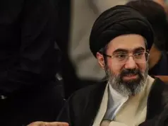 Ο «σκιώδης πρίγκιπας»: Ποιος είναι ο γιος του Χαμενεΐ που γίνεται ο νέος Αγιατολάχ – Η άνοδος στις τάξεις του κληρικού κατεστημένου