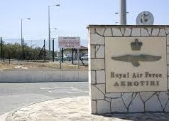 Αναχαιτίστηκαν δύο drones προς το Ακρωτήρι – Εκκενώθηκαν περιοχές