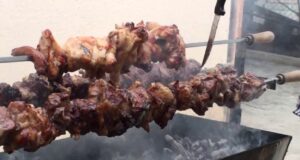 Καθησυχάζουν οι υπεραγορές: «Αδύνατο να ανέβει η τιμή του αρνιού στα €30»