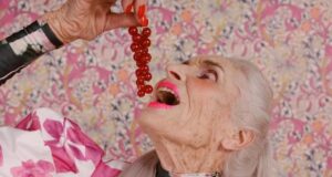 Πέθανε το γηραιότερο μοντέλο στον κόσμο: Σε ηλικία 97 ετών, η απίθανη ζωή της