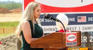 43χρονη δήμαρχος βίασε 16χρονο αγόρι κατά τη διάρκεια πάρτι στο σπίτι της