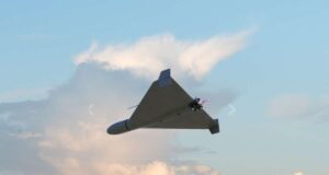 Τα χαρακτηριστικά του μη επανδρωμένου Shahed που χρησιμοποιήθηκε στο Ακρωτήρι – Η εμβέλεια μπορεί να φτάσει τα 2.000 χιλιόμετρα