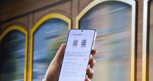 EΡΕΥΝΑ: To 56% των ευρωπαίων κοιτάζει το κινητό των άλλων