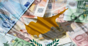 Αύξηση μισθών και πραγματική οικονομία: Ανάγκη για ισορροπία σε ένα περιβάλλον πιέσεων