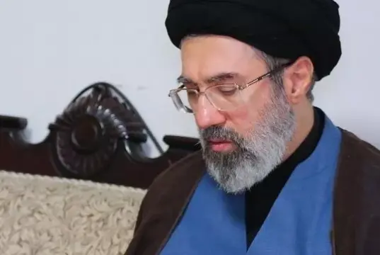 Σε κρίσιμη κατάσταση ο Μοτζτάμπα Χαμενεΐ: Δεν μπορεί να ασκήσει εξουσία, εντείνονται τα σενάρια για κενό ηγεσίας στο Ιράν