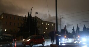 Κακοκαιρία Erminio: Νεκρός άνδρας στην Αθήνα, πολλά προβλήματα, κλειστά σχολεία