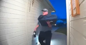 Viral στις ΗΠΑ το βίντεο με την κίνηση ενός 68χρονου ντελιβερά που του έφερε φιλοδωρήματα $40.000