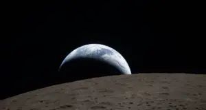 Εκπληκτικό: Η πρώτη φωτογραφία από την αθέατη πλευρά της Σελήνης