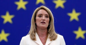 Στην Κύπρο και η πρόεδρος του ΕΚ Ρομπέρτα Μέτσολα