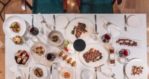 Το Columbia Beach Resort παρουσιάζει το Bacchus Fire + Raw