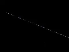 Eντυπωσιακή «παρέλαση» των δορυφόρων Starlink στον ουρανό της Κύπρου