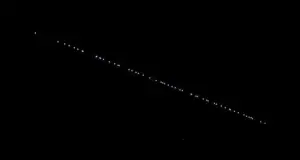 Eντυπωσιακή «παρέλαση» των δορυφόρων Starlink στον ουρανό της Κύπρου