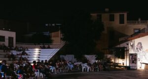Η αυλή του Πολιτιστικού Ιδρύματος της Τράπεζας Κύπρου μετατρέπεται και φέτος σε υπαίθριο καλοκαιρινό κινηματογράφο