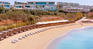 Από τα Μιξούδκια στην παραλία του Τίτσιρου: Οι πιο… «παράξενες» παραλίες της Κύπρου