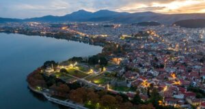 Ακόμη πιο σύντομη η διαδρομή Αθήνα – Ιωάννινα! Γιατί ο νέος αυτοκινητόδρομος Ε65 είναι τόσο σημαντικός για την Ήπειρο;