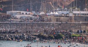 Μεταναστευτική κρίση στη Θέουτα με 18 νεκρούς – Στους δρόμους ο στρατός