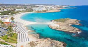 «Ανάσα» από τα 40αρια με πτώση θερμοκρασίας και μεμονωμένες βροχές