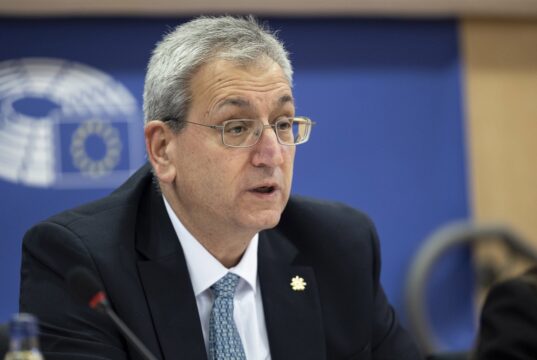 «Ξηλώνεται» το παλιό σύστημα συντάξεων – Αυξήσεις έως 55% για 123.000 συνταξιούχους