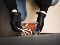Τσάκωσαν διαρρήκτη χρυσοχοείου στη Λεμεσό – Επέστρεψε στον τόπο του εγκλήματος