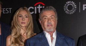 Σιλβέστερ Σταλόνε: Έκλεψε τις εντυπώσεις στο κόκκινο χαλί με την 24χρονη κόρη του -Η κοινή εμφάνιση